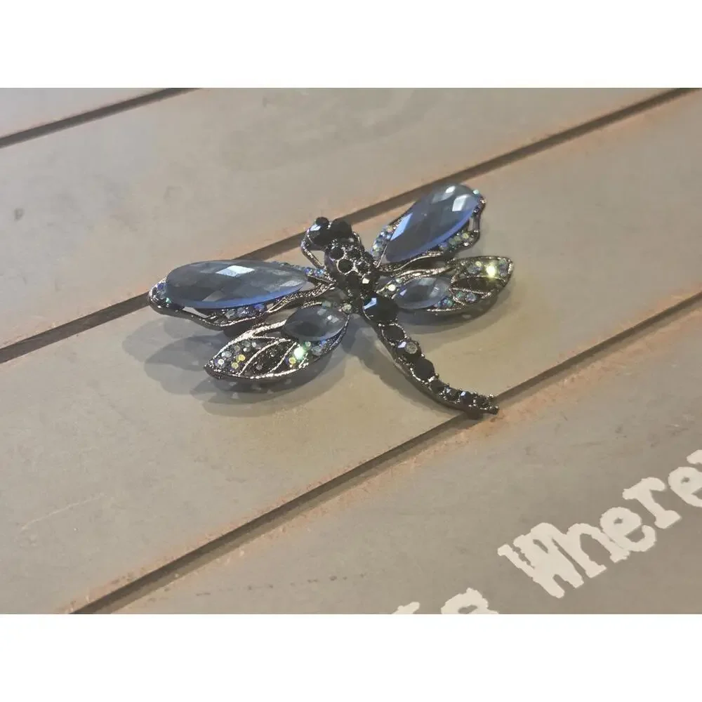 Gorgeous beaded dragonfly rhinestone brooch